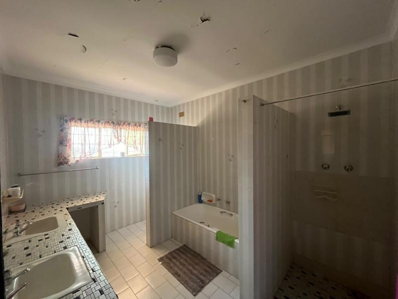 6 Bedroom Property for Sale in Koster North West
